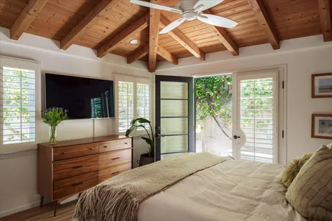 $1,549,000 | 8421 Kirkwood Drive, Los Angeles, CA 90046