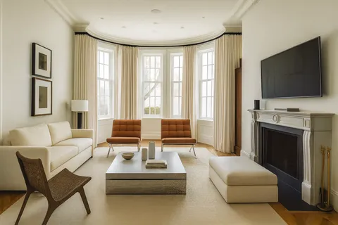 $6,895,000 | 244 East 62nd Street | Lenox Hill