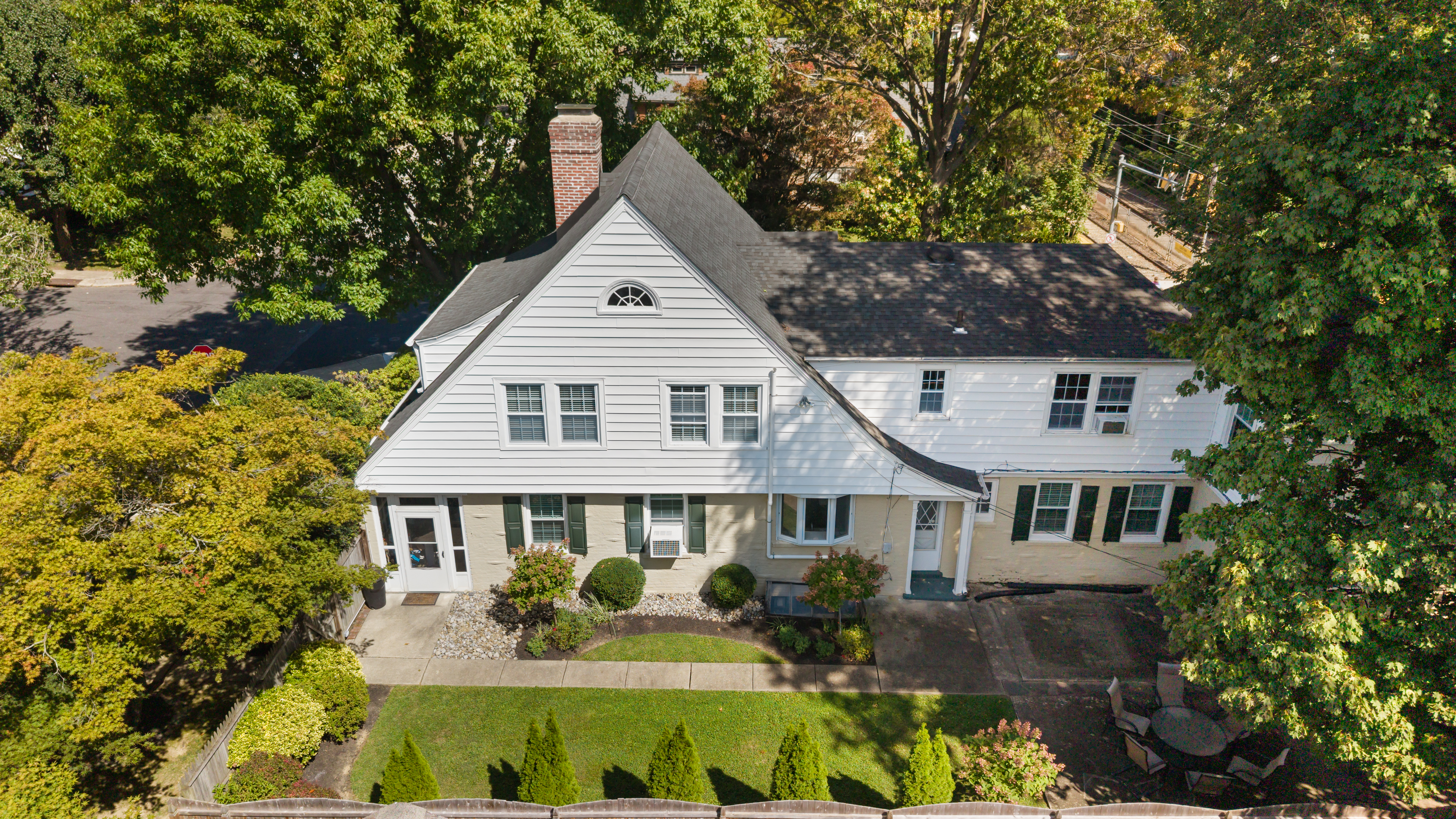 2804 Hillcrest Road Drexel Hill, PA 19026 - Photo 5 of 53 Gallery Image 5