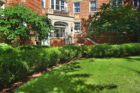 $475,000 | 140 Cabrini Boulevard, Unit 53 | Hudson Heights