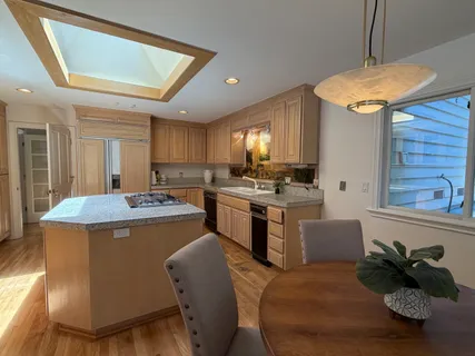 $1,995,000 | 26 Merrill Circle South, Moraga, CA 94556