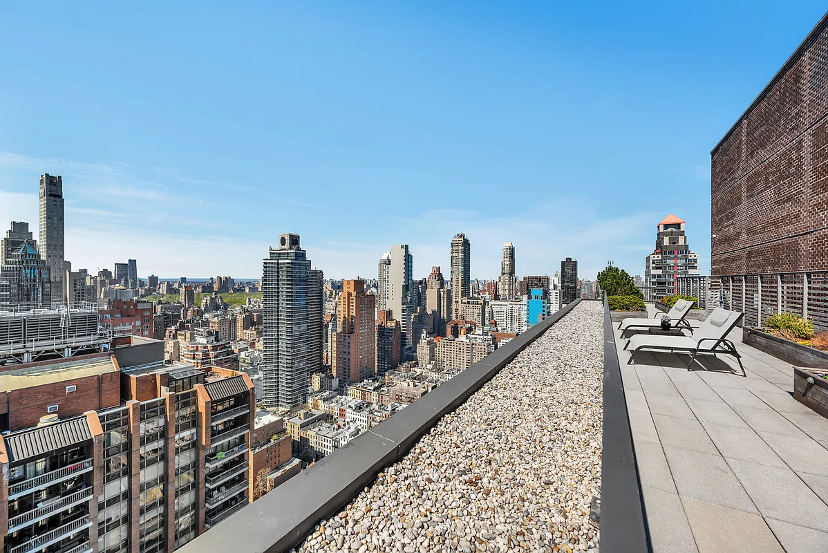 300 East 59th Street, Unit 705 Manhattan, NY 10022 - Photo 11 of 18