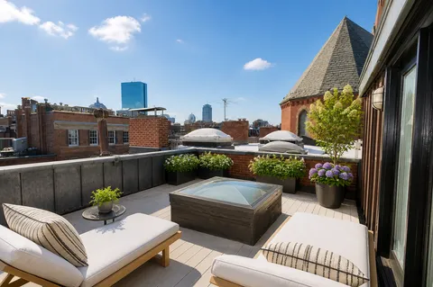 $3,200,000 | 131 Mt Vernon Street, Unit 2, Boston, MA 02108