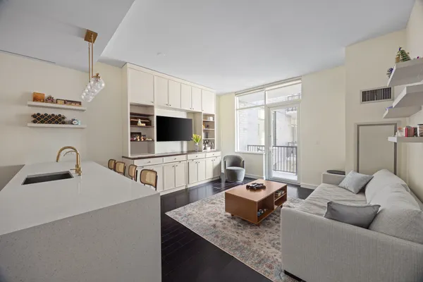 $6,600 | 300 East 23rd Street, Unit 7H | Gramercy