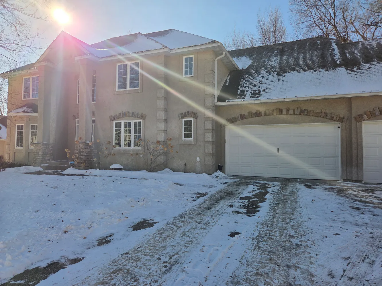 $750,000 | 13936 Woodridge Path, Savage, MN 55378