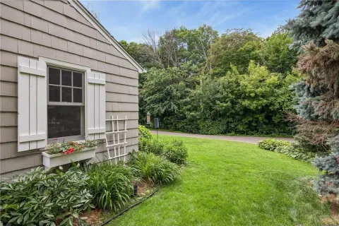 $1,195,000 | 20600 Carson Road, Deephaven, MN 55331