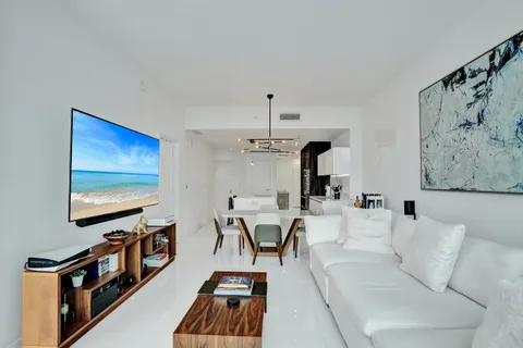$725,000 | 851 Northeast 1st Avenue, Unit 3506, Miami, FL 33132