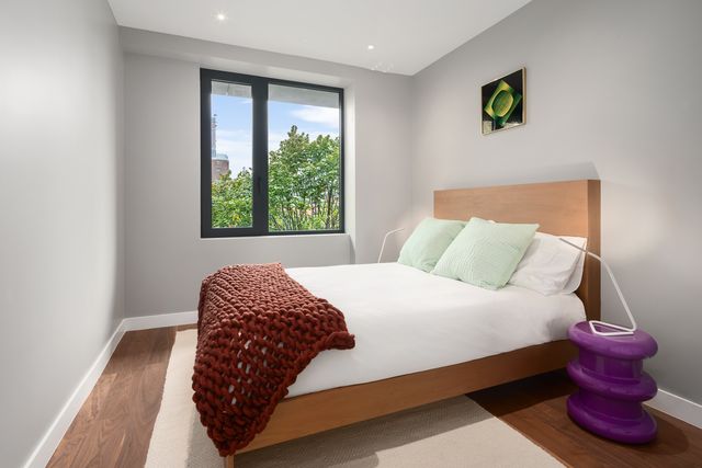 $2,825,000 | 480 Degraw Street, Unit 3D | Carroll Gardens