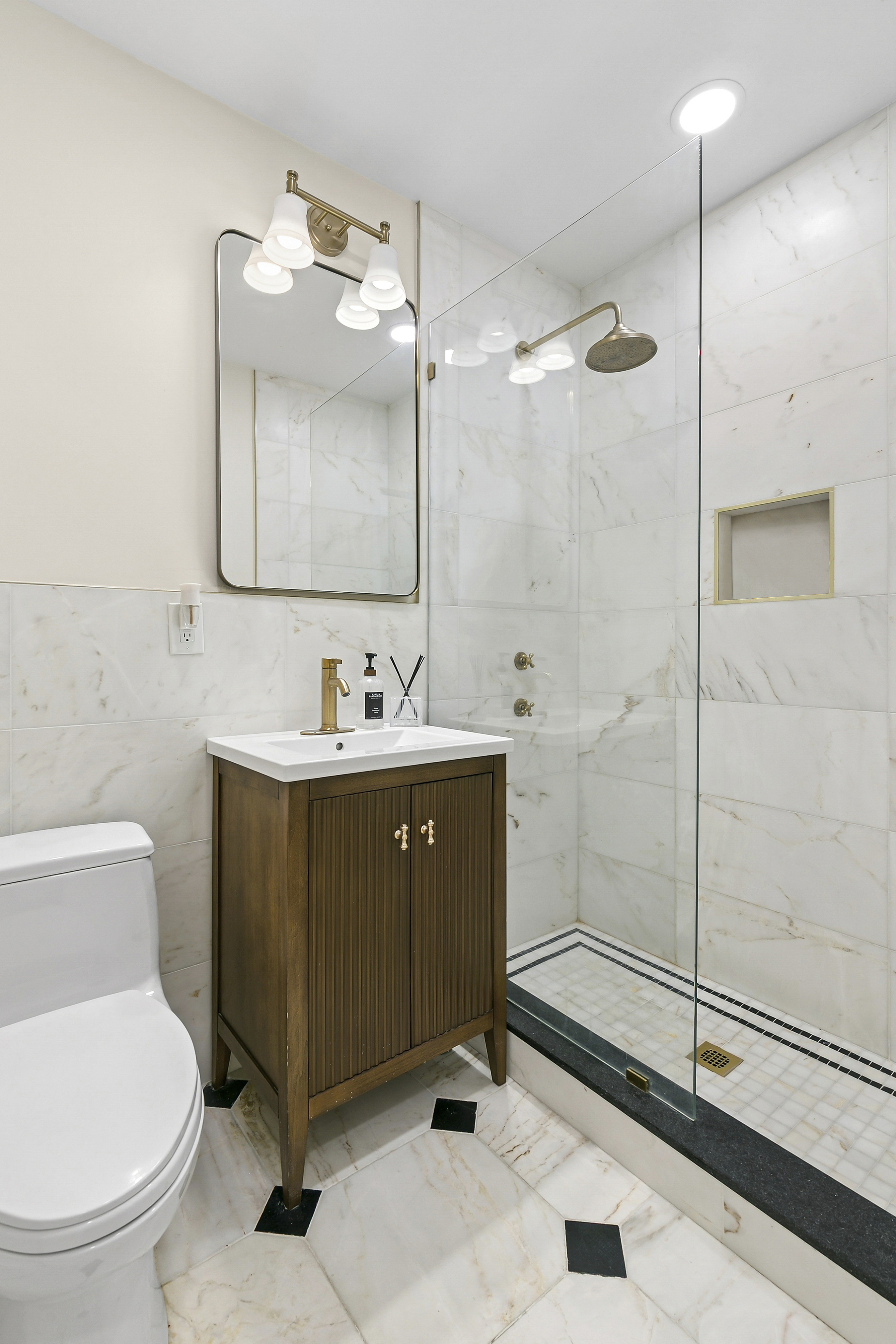 446 Central Park West, Unit 6D Manhattan, NY 10025 - Photo 4 of 9