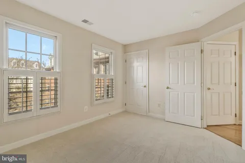 $925,000 | 8847 Ashgrove House Lane, Vienna, VA 22182