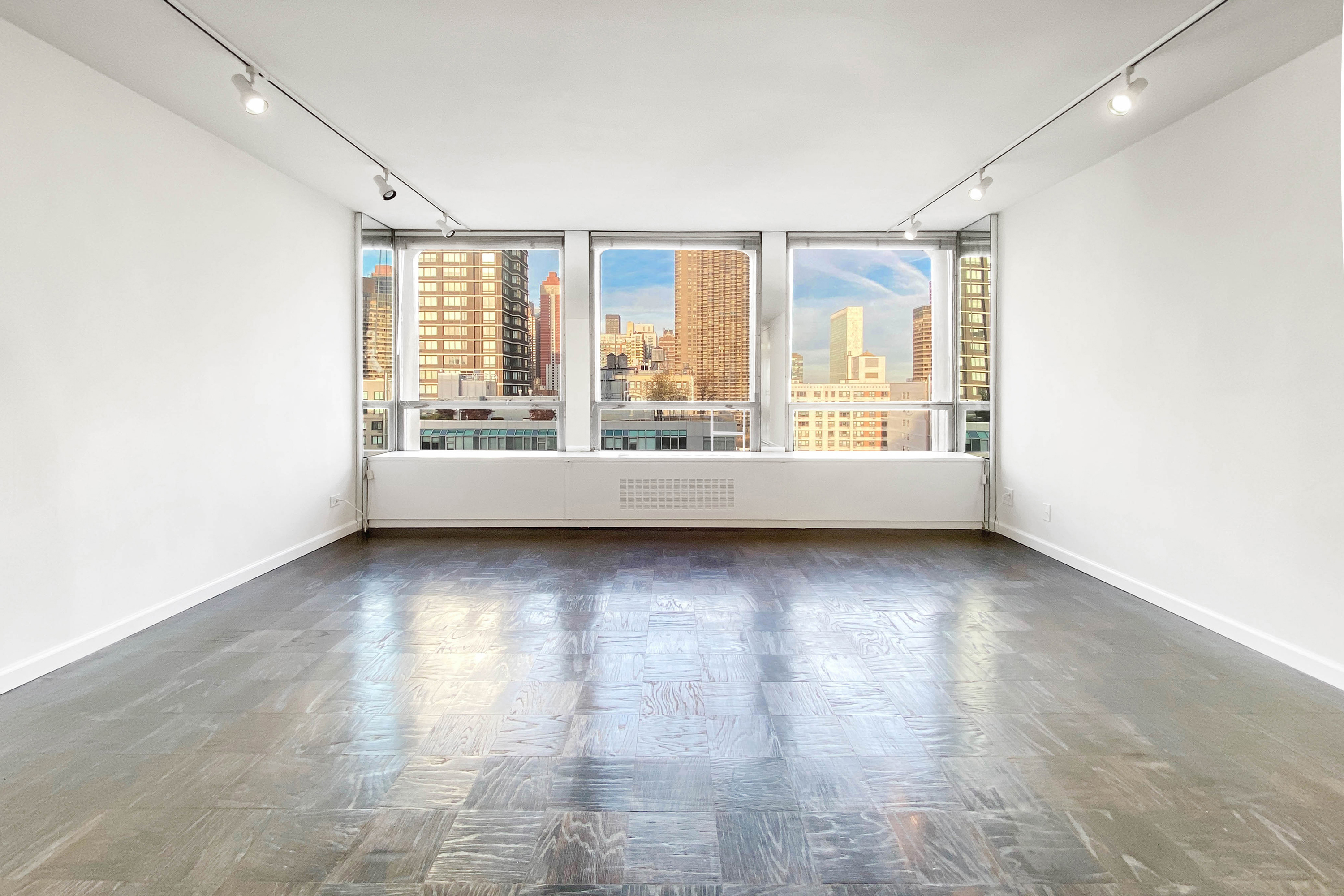 330 East 33rd Street, Unit 14D Manhattan, NY 10016 - Photo 2 of 15