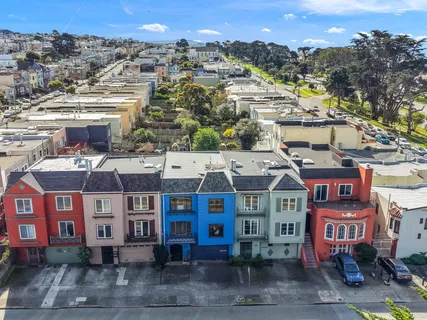 $1,595,000 | 3427-3429 Lincoln Way, San Francisco, CA 94122