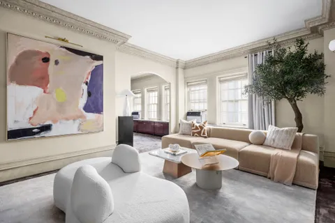 $4,950,000 | 45 East 66th Street, Unit 3W | Lenox Hill