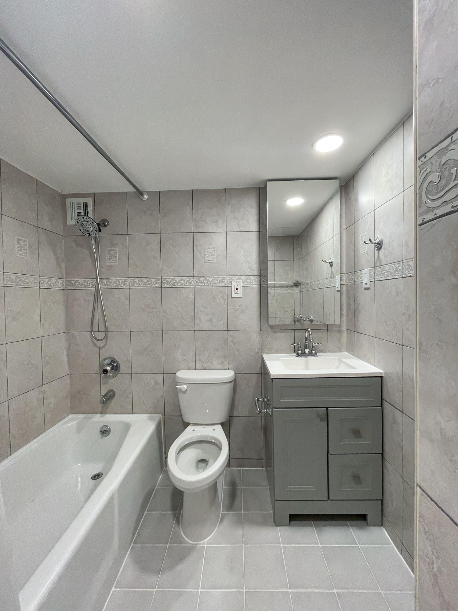 755 Narrows Road North, Unit 605 Staten Island, NY 10304 - Photo 7 of 8