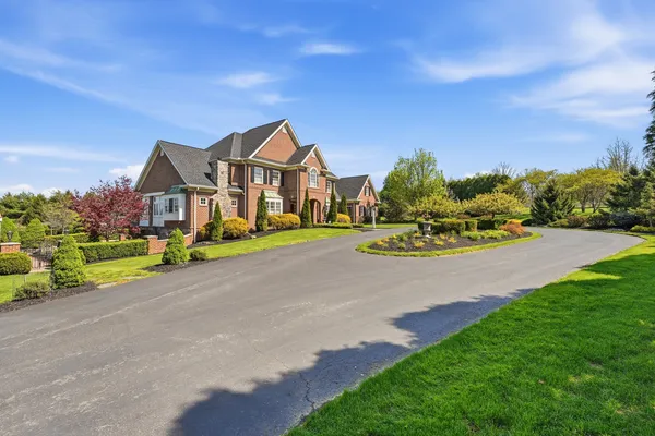 $2,250,000 | 103 Destinaire Drive, New Wilmington, PA 16142