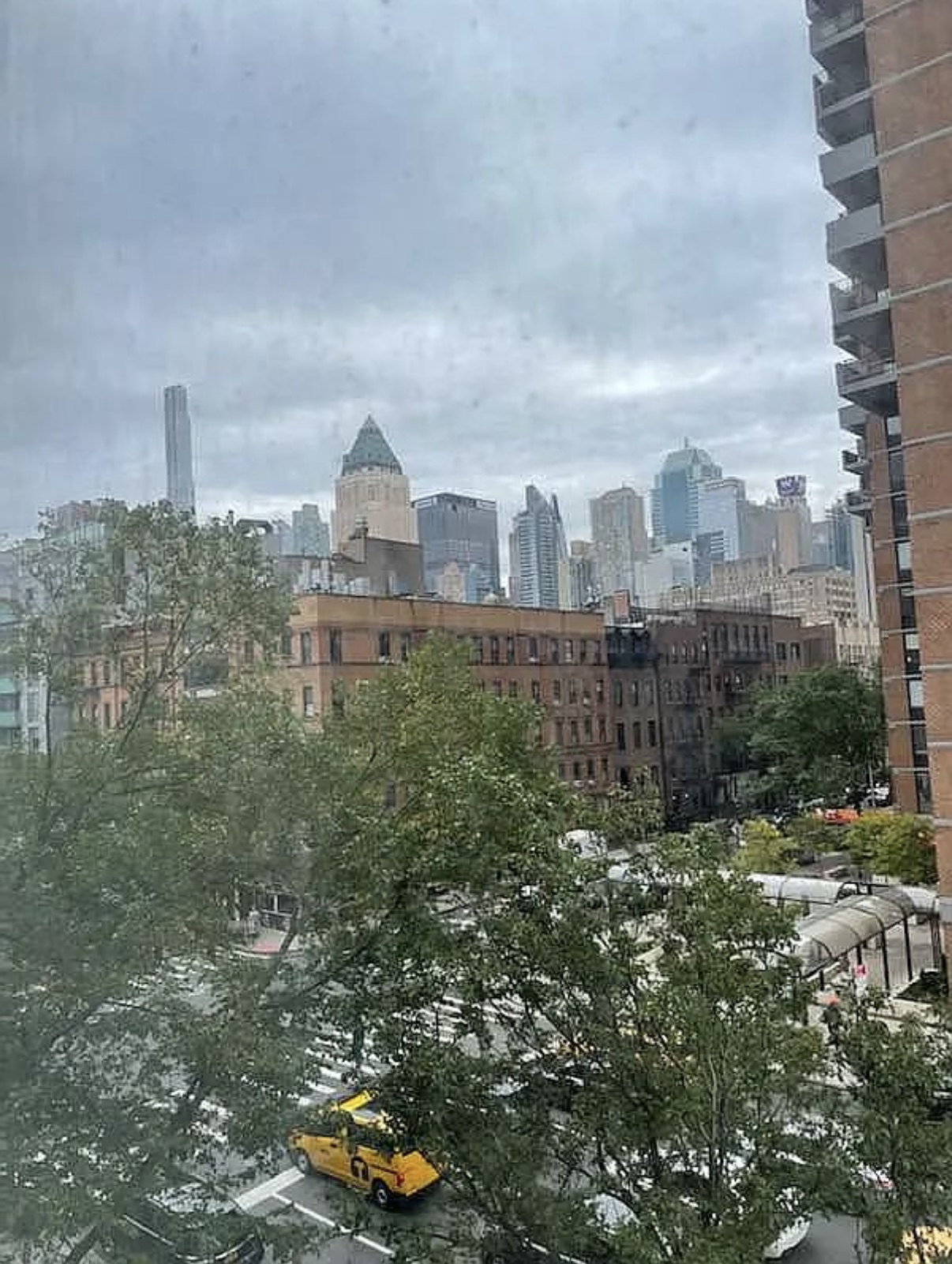 500 West 43rd Street, Unit 4E Manhattan, NY 10036 - Photo 6 of 11 a view of a city