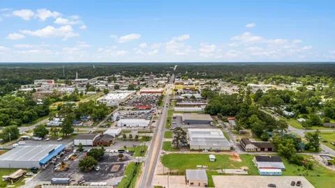 $400,000 | 697 West Cherry Street, Jesup, GA 31545