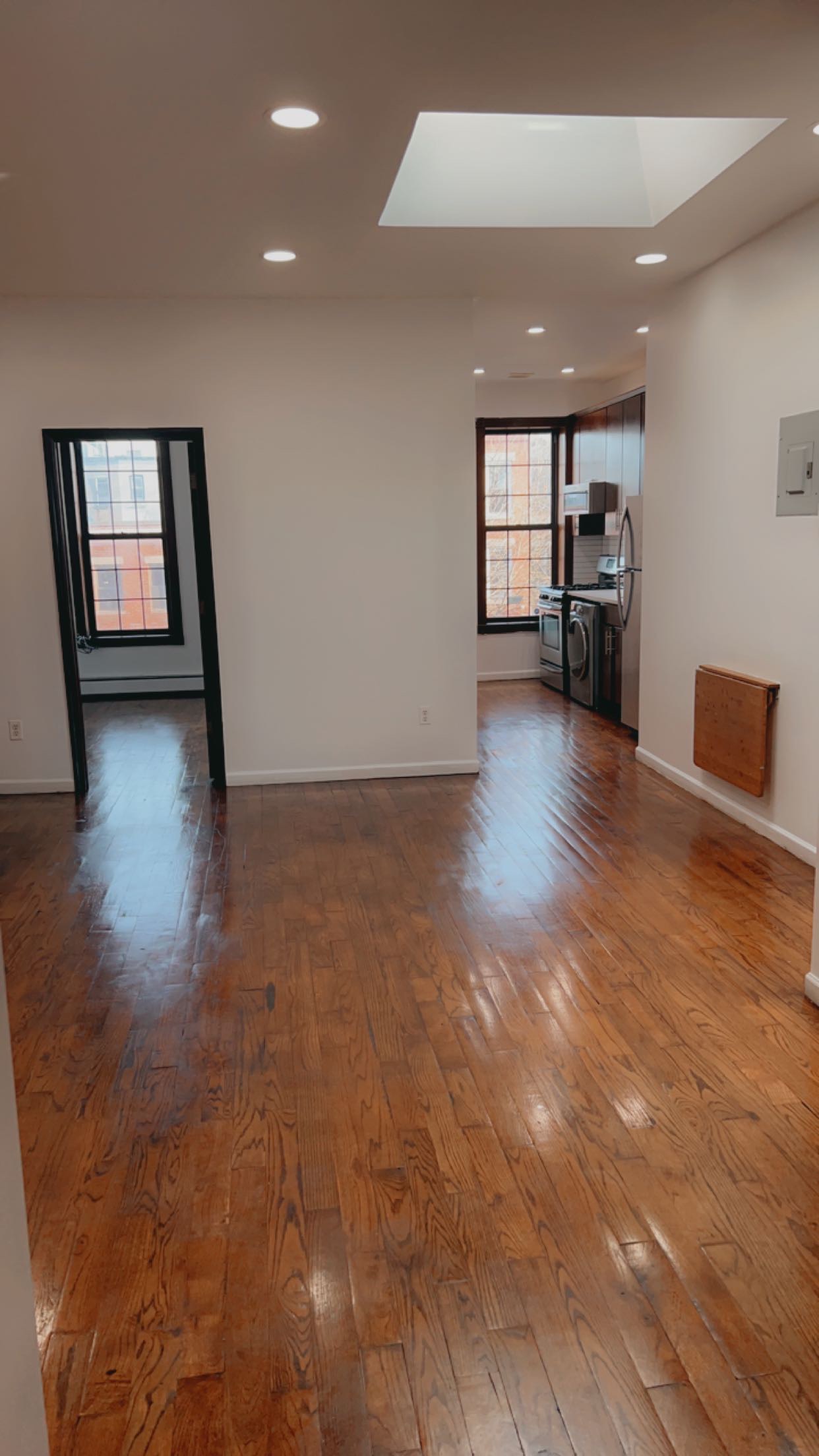 595 Lexington Avenue, Unit 3 Brooklyn, NY 11221 - Photo 2 of 5 Gallery Image 2