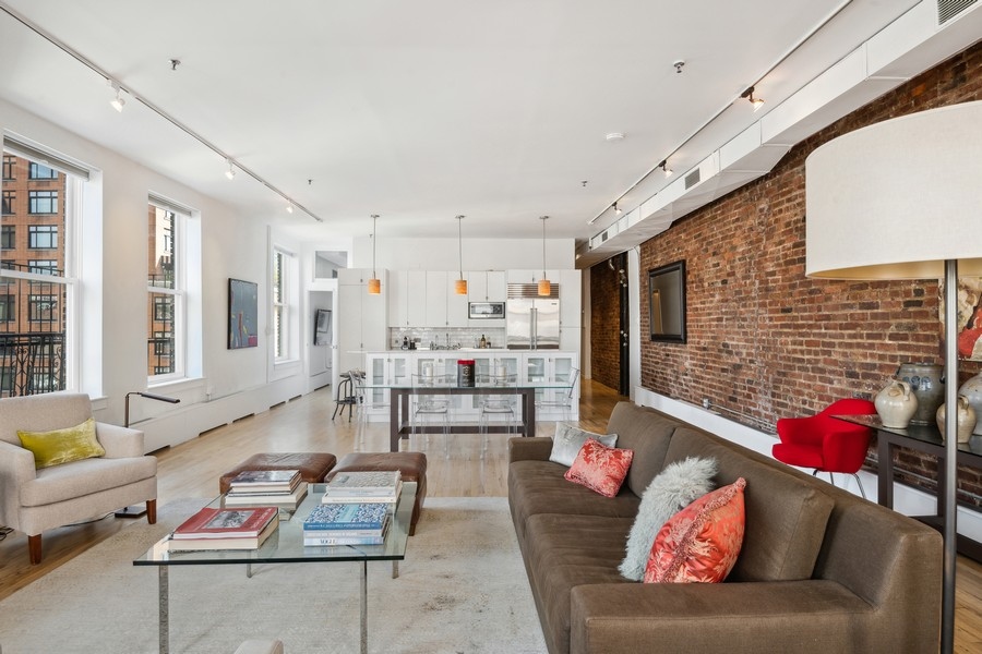 17 Thompson Street, Unit 7 Manhattan, NY 10013 - Photo 3 of 12