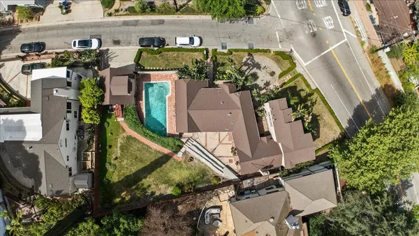 $1,999,000 | 14440 Valley Vista Boulevard, Sherman Oaks, CA 91423