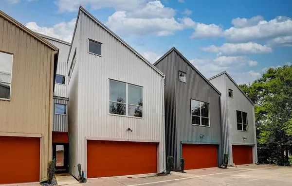 $275,000 | 1209 South College Road, Unit 9, Lafayette, LA 70503
