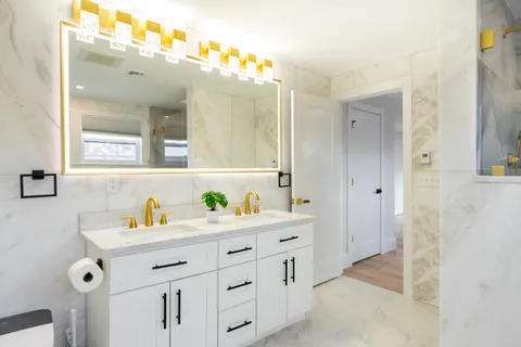 Contact Agent | 57 Garrison Avenue, Unit 2, Somerville, MA 02144