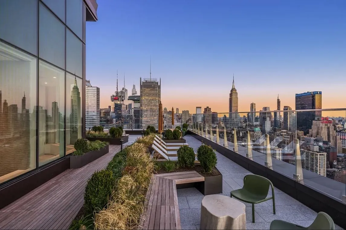 $5,575 | 550 10th Avenue, Unit 1409 | Hudson Yards