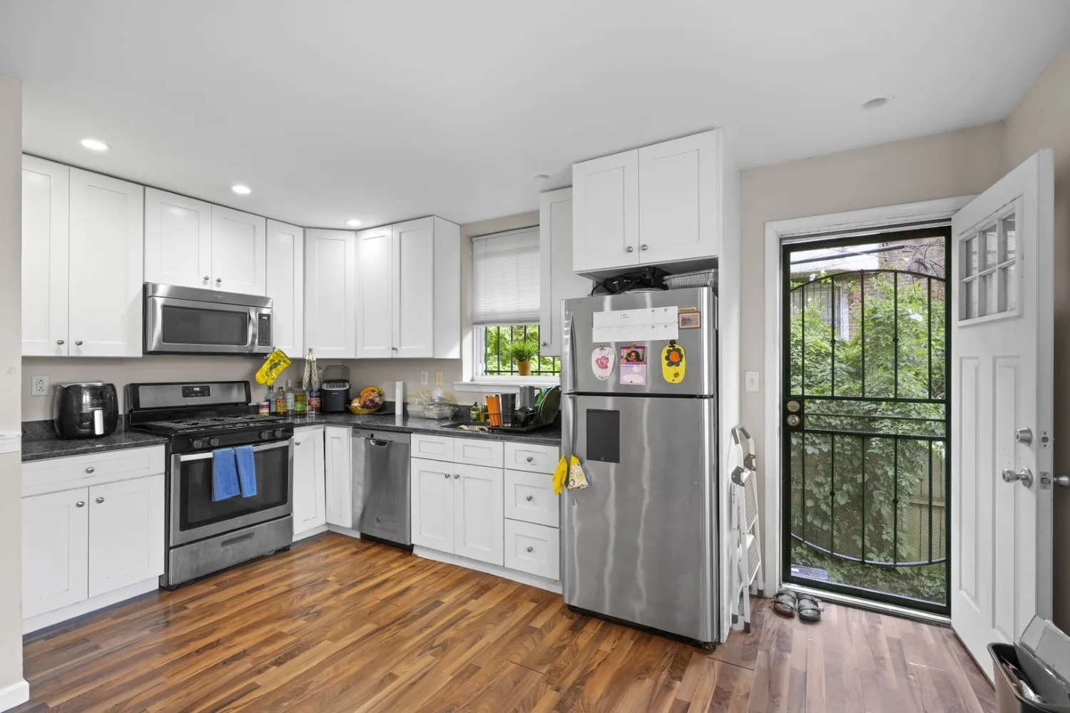 a car parked in front of a building