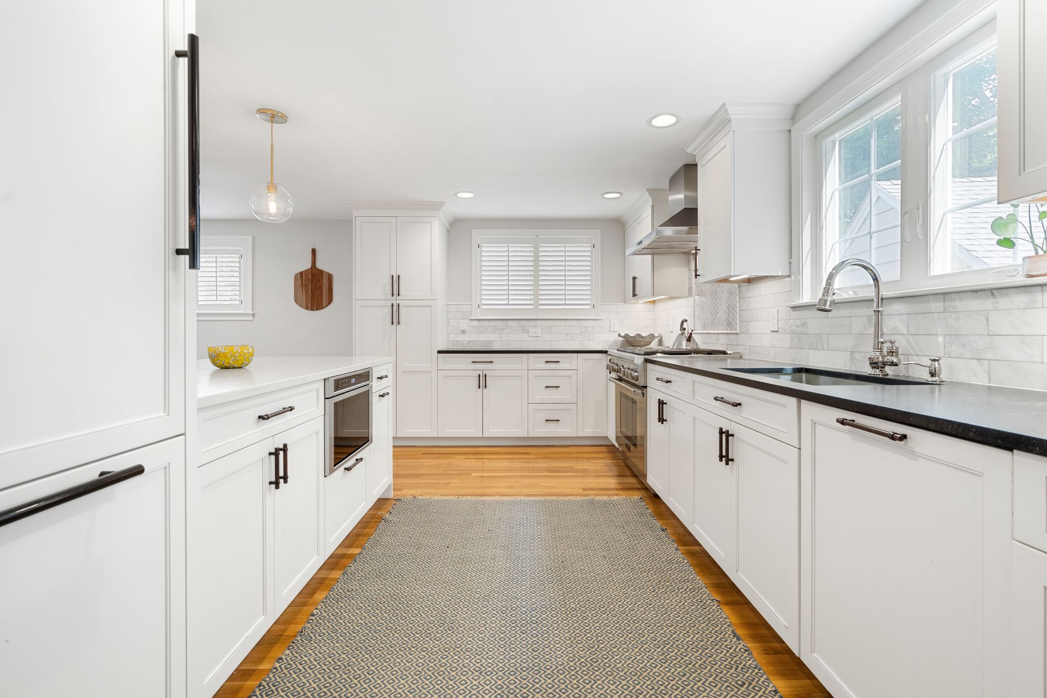 8 Andrews Road Milton, MA 02186 - Photo 3 of 50