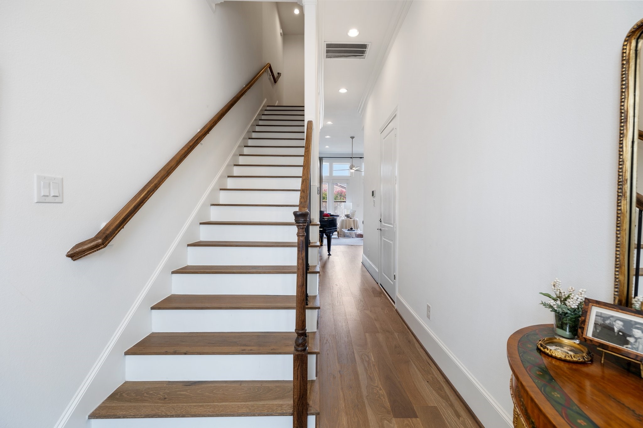 3306 West 12th Street Houston, TX 77008 - Photo 5 of 30