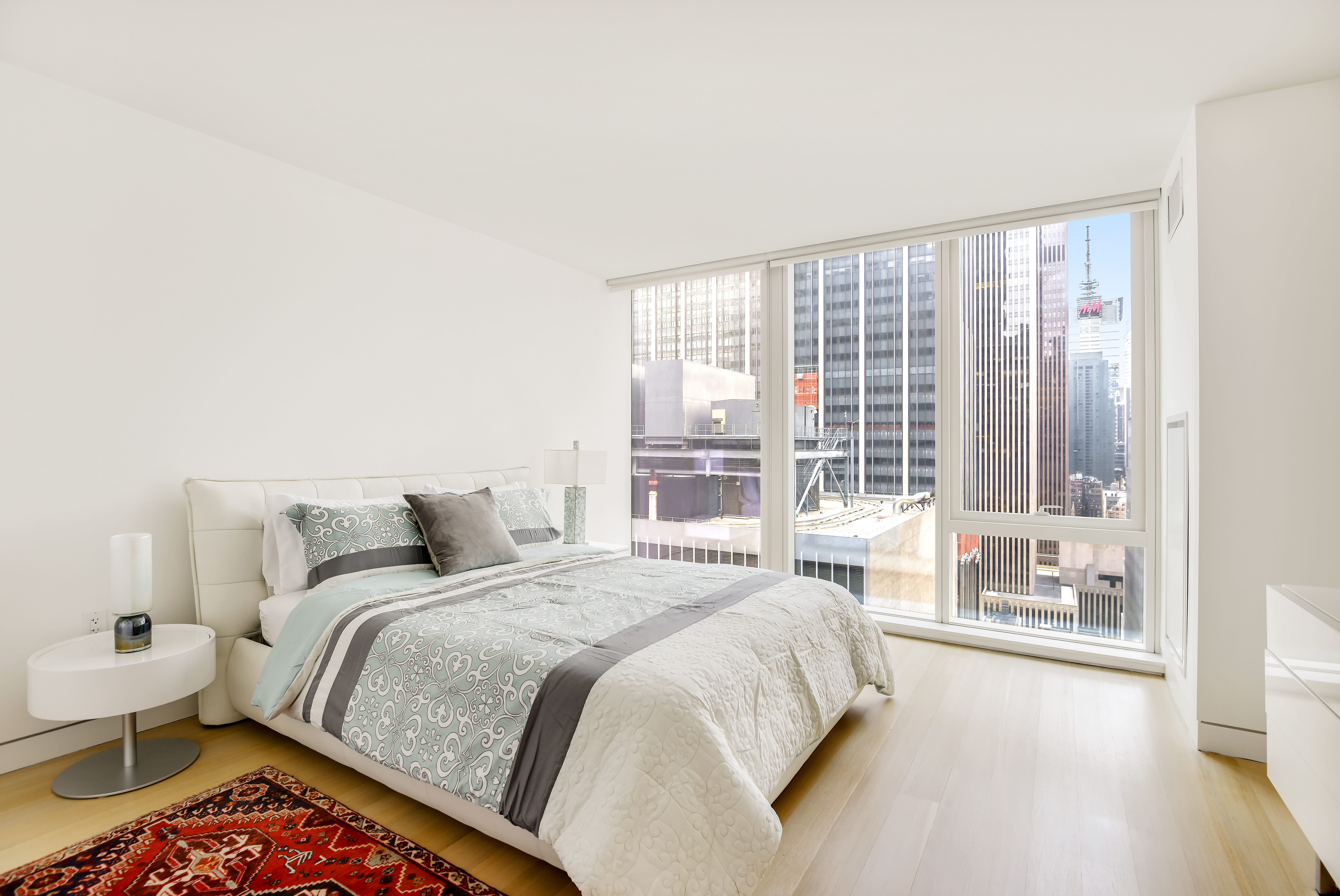 135 West 52nd Street, Unit 23C Manhattan, NY 10019 - Photo 8 of 18