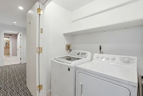 $4,295,000 | 15 East 69th Street, Unit 3B | Lenox Hill
