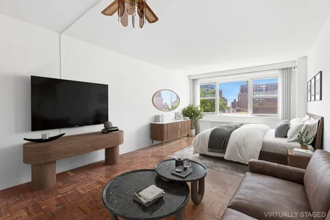 $504,000 | 101 West 12th Street, Unit 10E | West Village