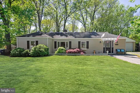 $785,000 | 7712 Frances Drive, Alexandria, VA 22306