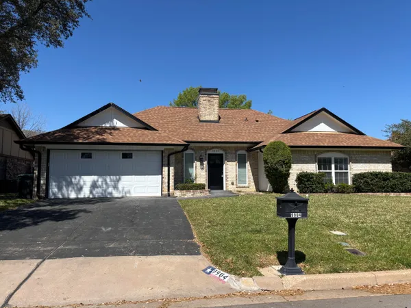 $299,999 | 9904 Ivy Leaf Lane, Fort Worth, TX 76108