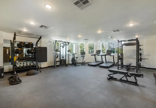 $5,500 | 303 South Orange Avenue, Unit 601, Los Angeles, CA 90036