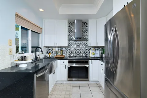 $985,000 | 11037 Caminito Vista Pacifica, San Diego, CA 92131