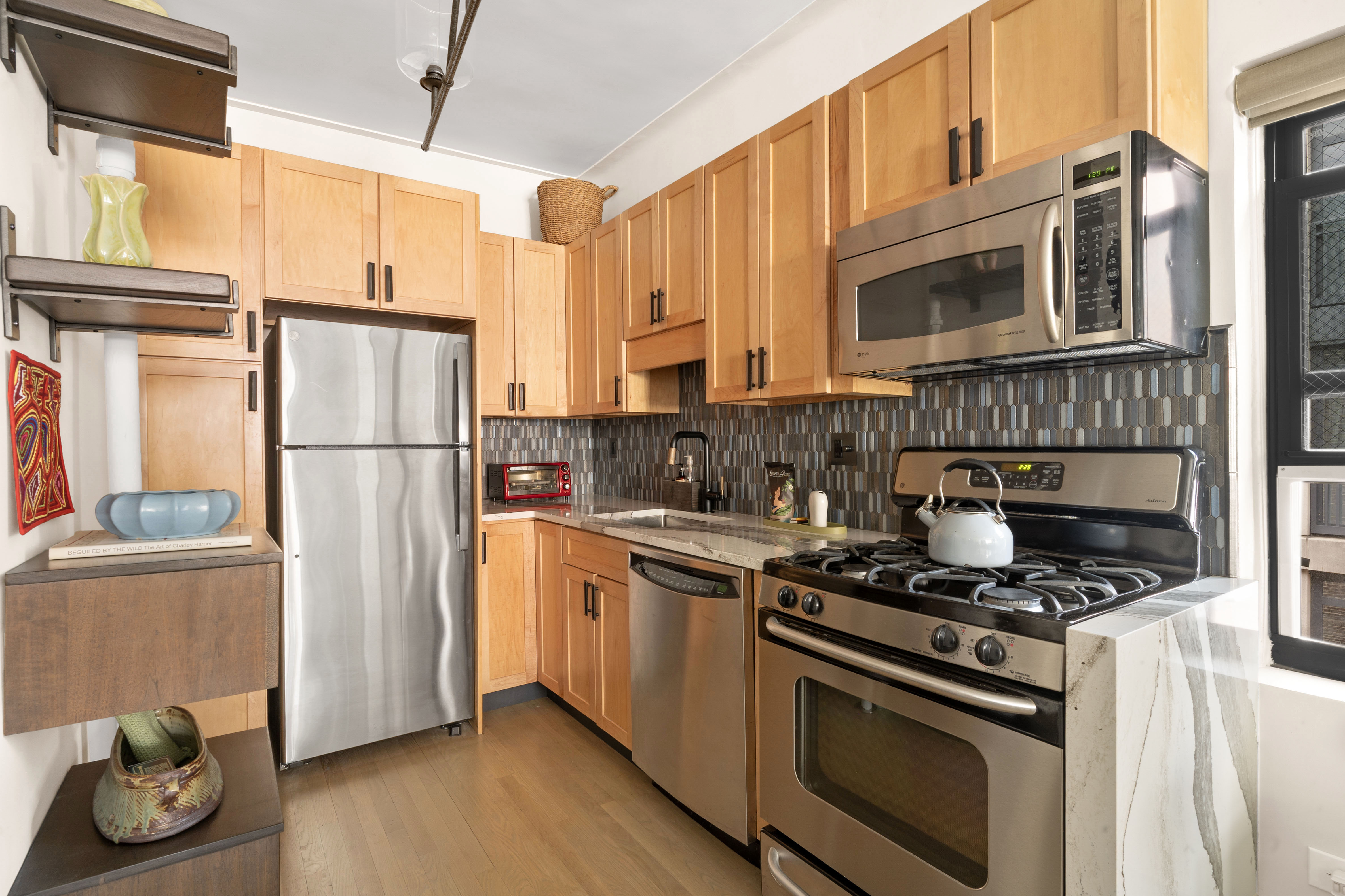 104 East 37th Street, Unit 5D Manhattan, NY 10016 - Photo 5 of 10