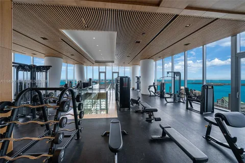 $1,850,000 | 300 Biscayne Blvd Way, Unit 2009, Miami, FL 33131