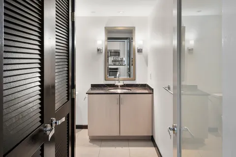 $1,998,000 | 8-12 Museum Way, Unit 2003, Cambridge, MA 02141