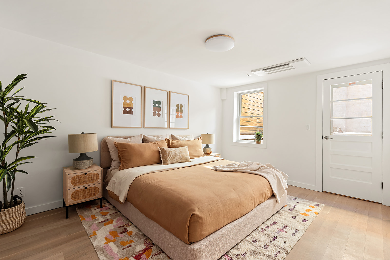 109 2nd Place Brooklyn, NY 11231 - Photo 7 of 26 a bedroom with two beds and a potted plant