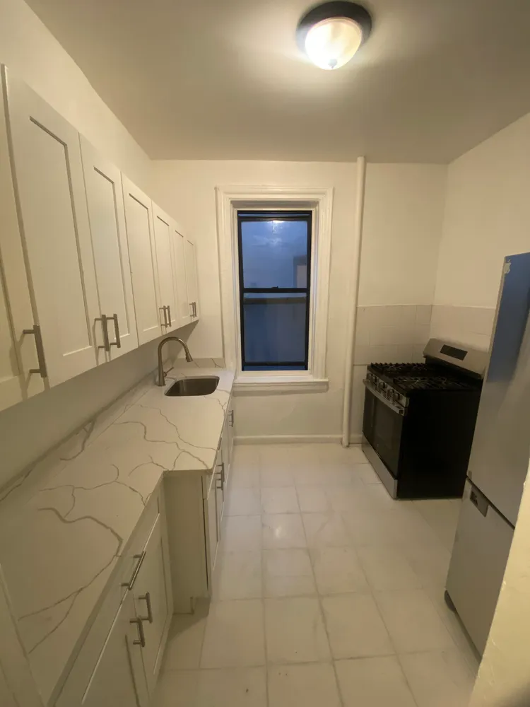 $1,781 | 40-11 25th Avenue, Unit 10 | Astoria