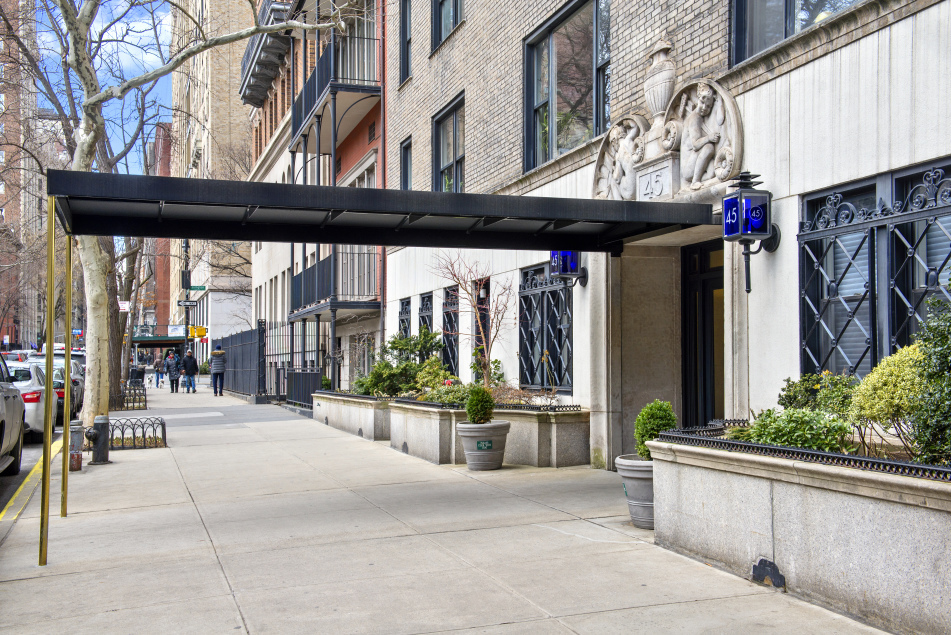 45 Gramercy Park North, Unit 4B Manhattan, NY 10010 - Photo 10 of 13 a view of entrance gate