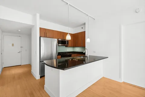 $750,000 | 242 East 25th Street, Unit 9A | Kips Bay