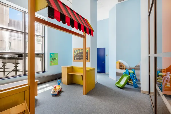 $9,500 | 10 West End Avenue, Unit 21D | Upper West Side