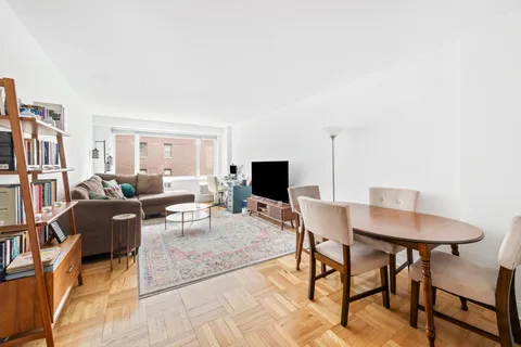 $700,000 | 411 East 53rd Street, Unit 3B | Sutton Place