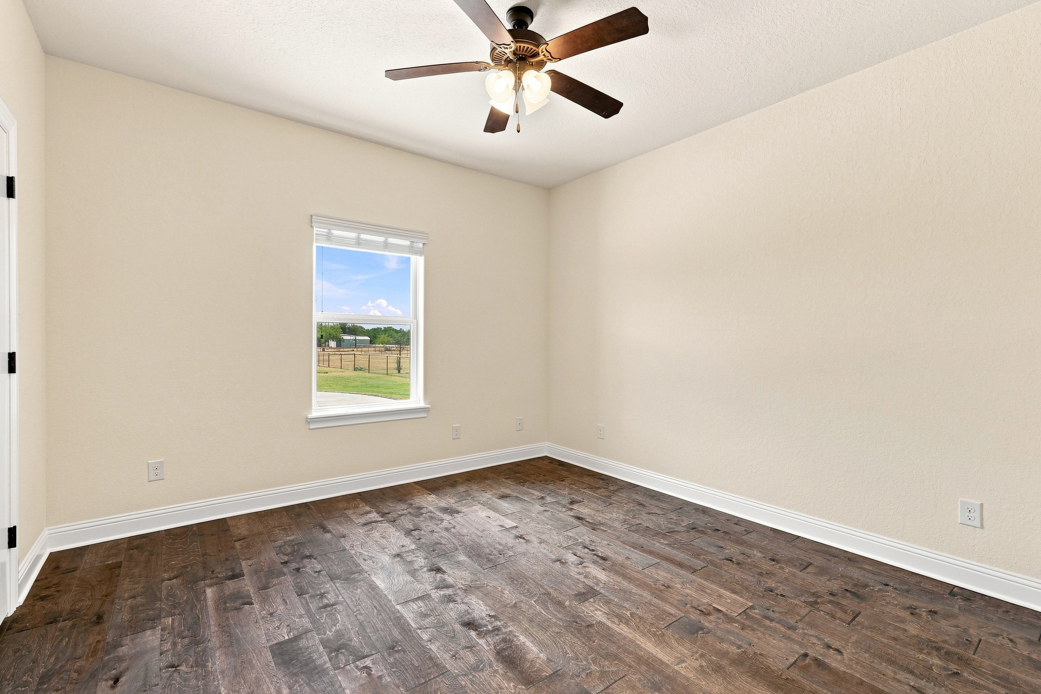 420 Hartley Way Azle, TX 76020 - Photo 34 of 68 Gallery Image 34