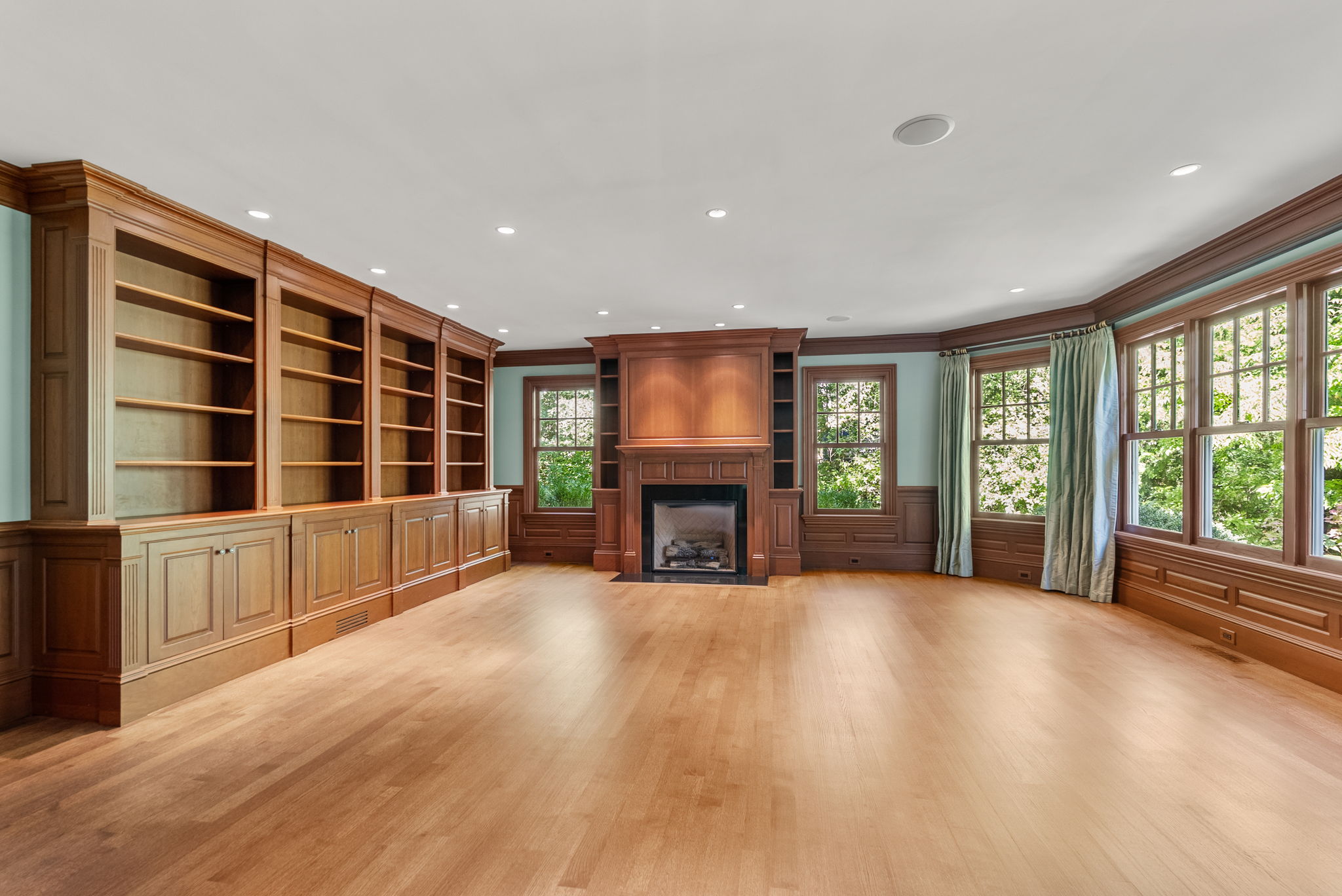 182 Winding River Road Wellesley, MA 02482 - Photo 12 of 26 Gallery Image 12