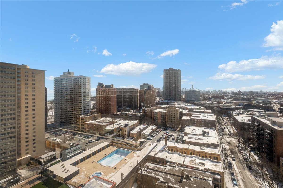 655 West Irving Park Road, Unit 1717 Chicago, IL 60613 - Photo 19 of 34