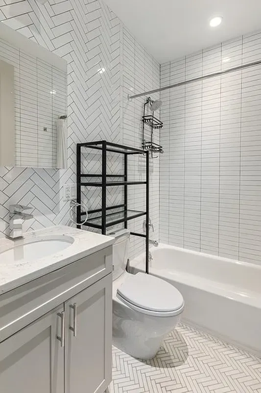 $6,995 | 51 West 11th Street, Unit 2F | Greenwich Village